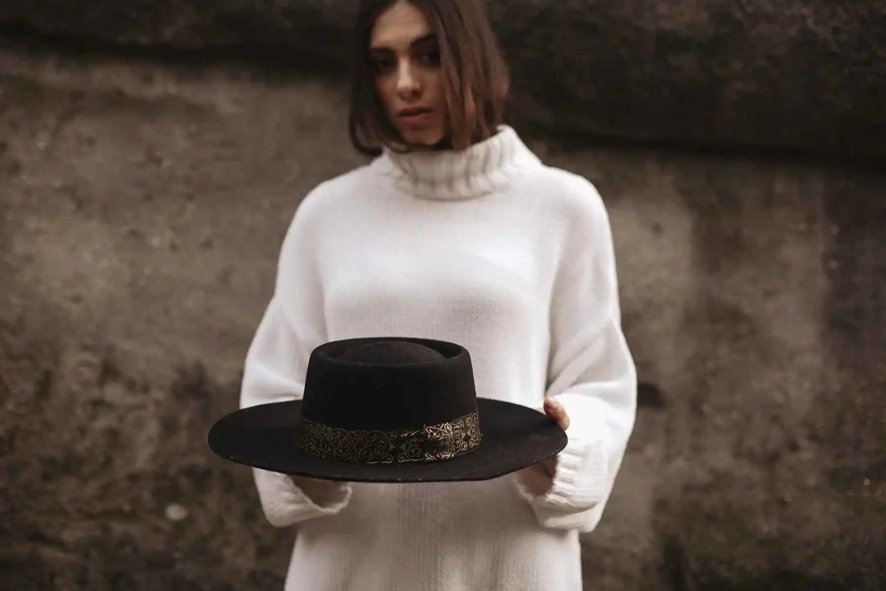 Chapeau l'Iberico ruban doré transparent